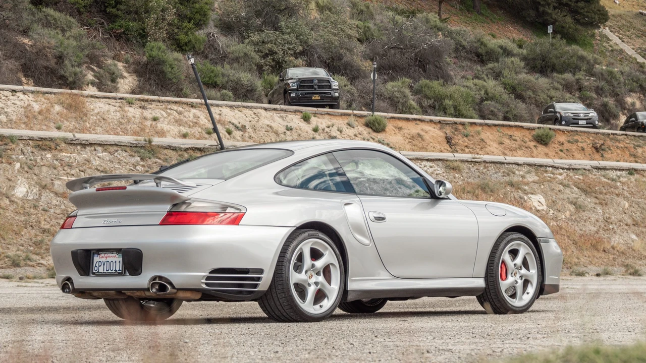 2002 Porsche 996 Turbo - Image 14 of 31