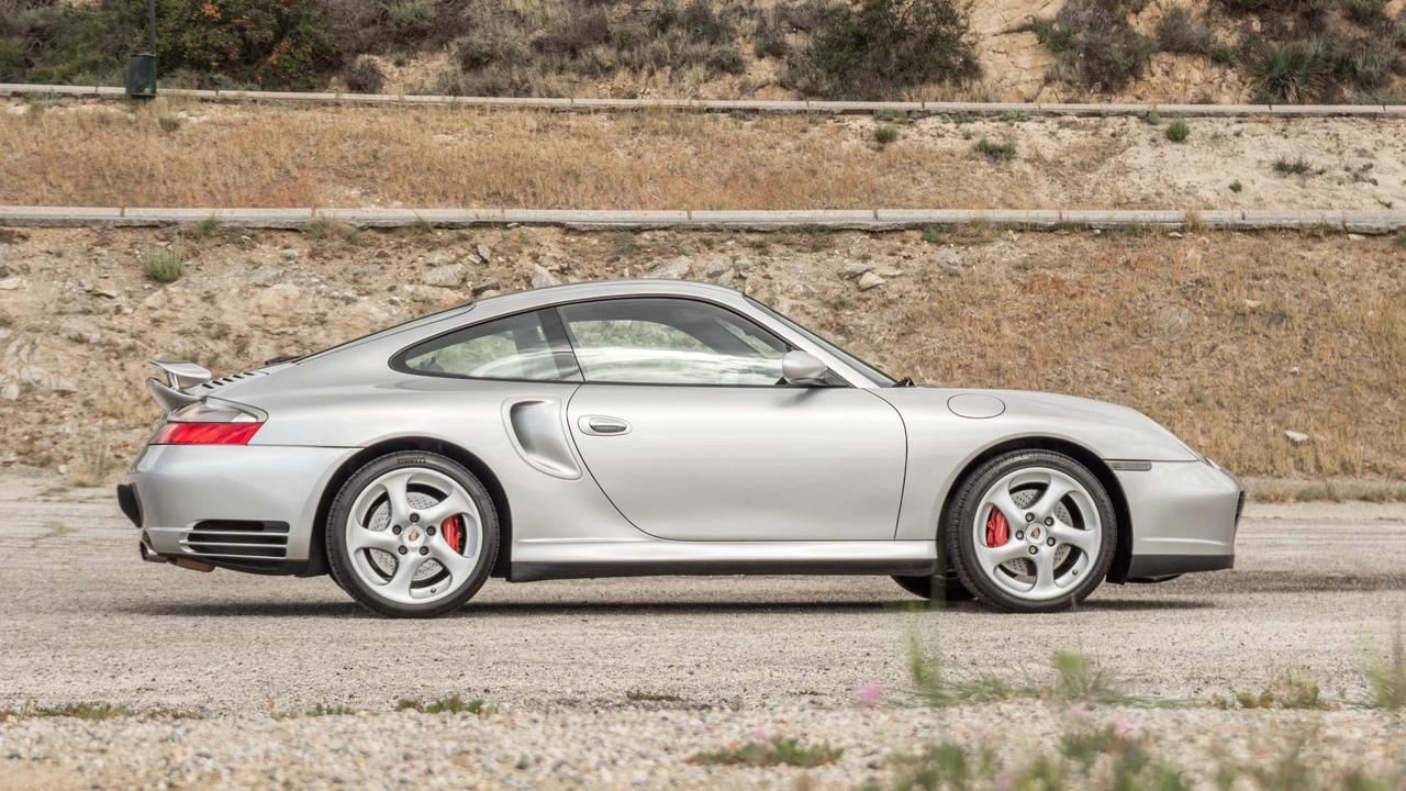 2002 Porsche 996 Turbo - Image 15 of 31
