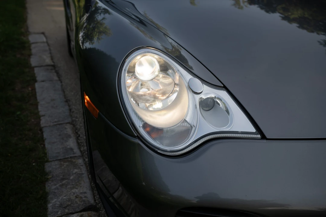 2002 Porsche 996 Turbo - Image 25 of 31