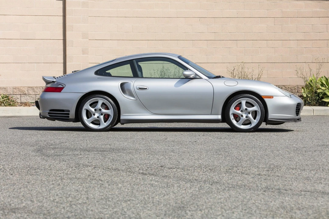 2002 Porsche 996 Turbo - Image 13 of 31
