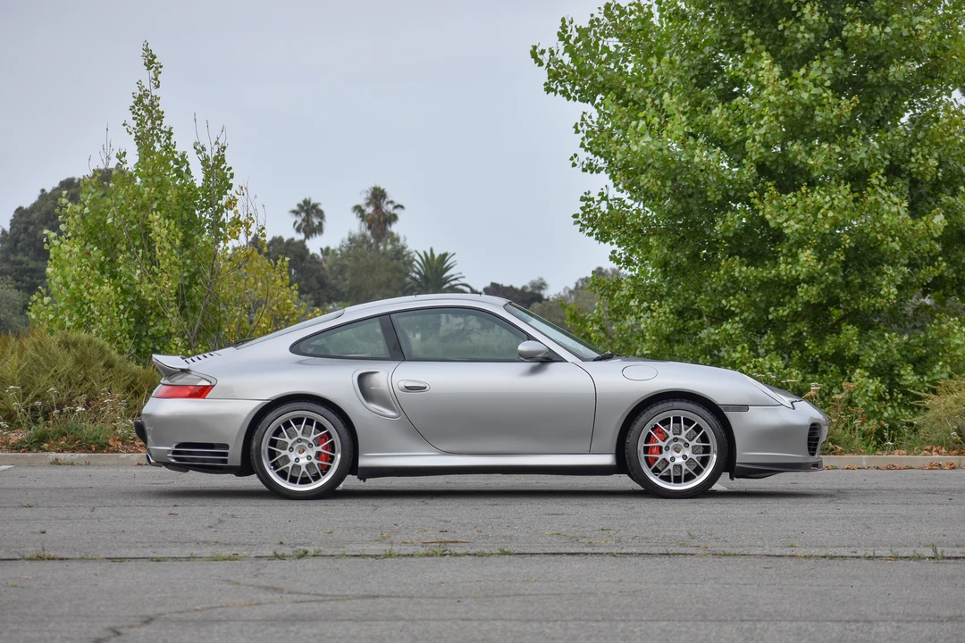 2002 Porsche 996 Turbo - Image 13 of 31