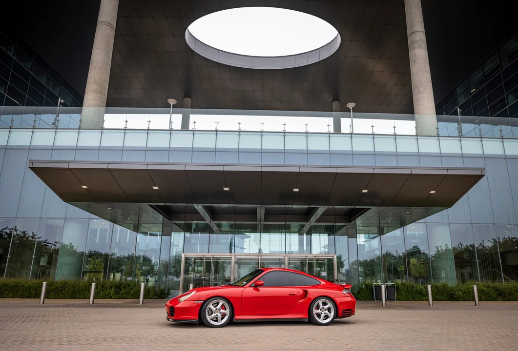 2002 Porsche 996 Turbo - Image 26 of 31