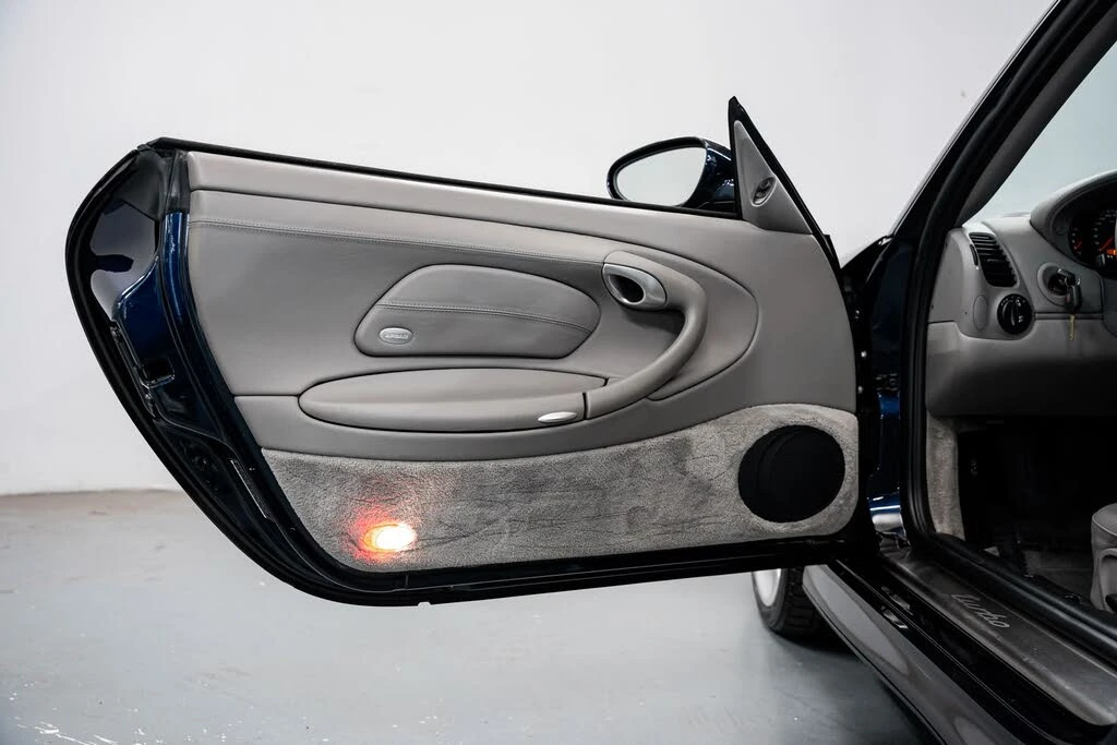 2002 Porsche 996 Turbo - Image 24 of 31