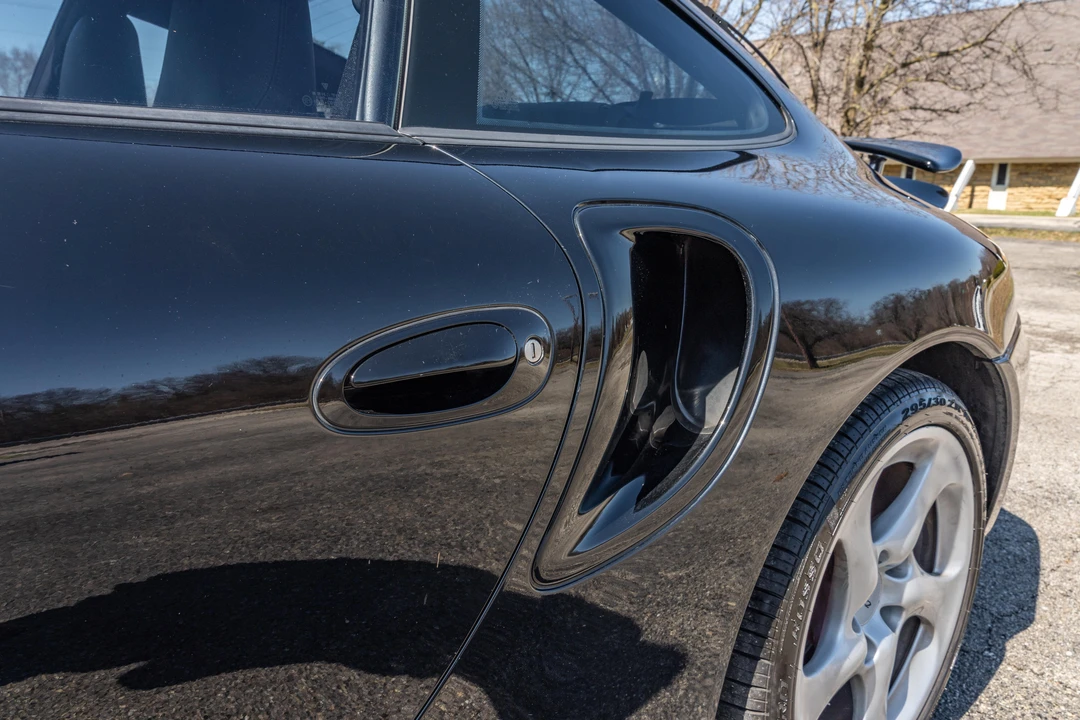 2002 Porsche 996 Turbo - Image 16 of 31