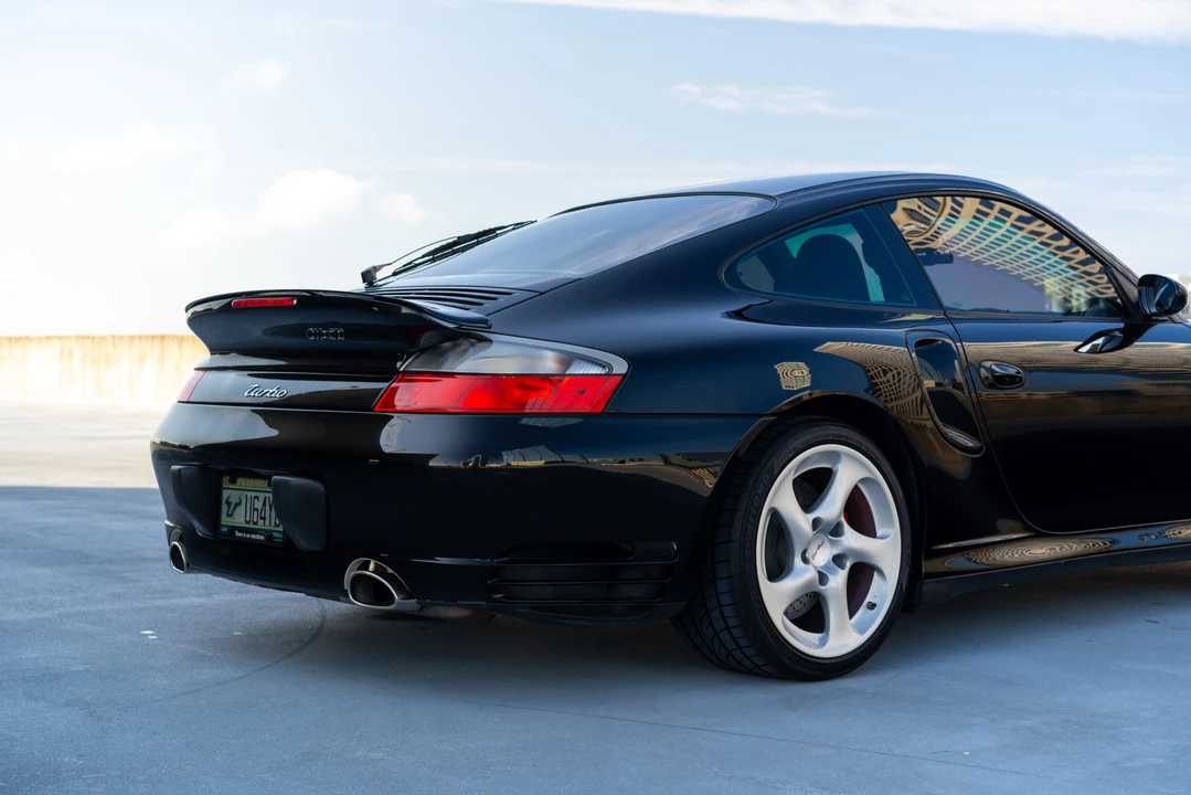 2002 Porsche 996 Turbo - Image 10 of 31