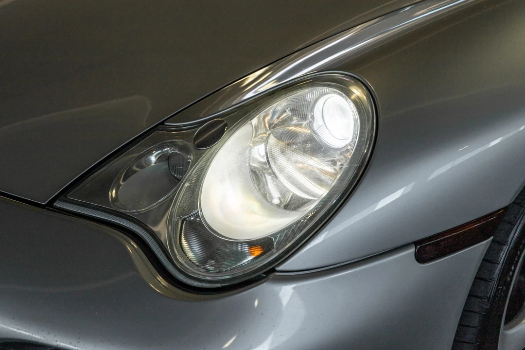 2002 Porsche 996 Turbo - Image 11 of 31