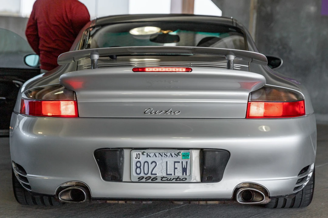 2002 Porsche 996 Turbo - Image 16 of 31