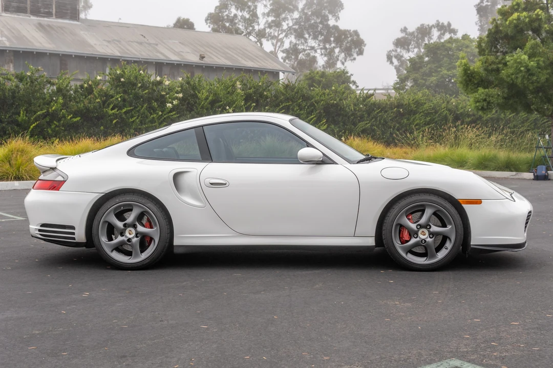 2002 Porsche 996 Turbo - Image 11 of 31