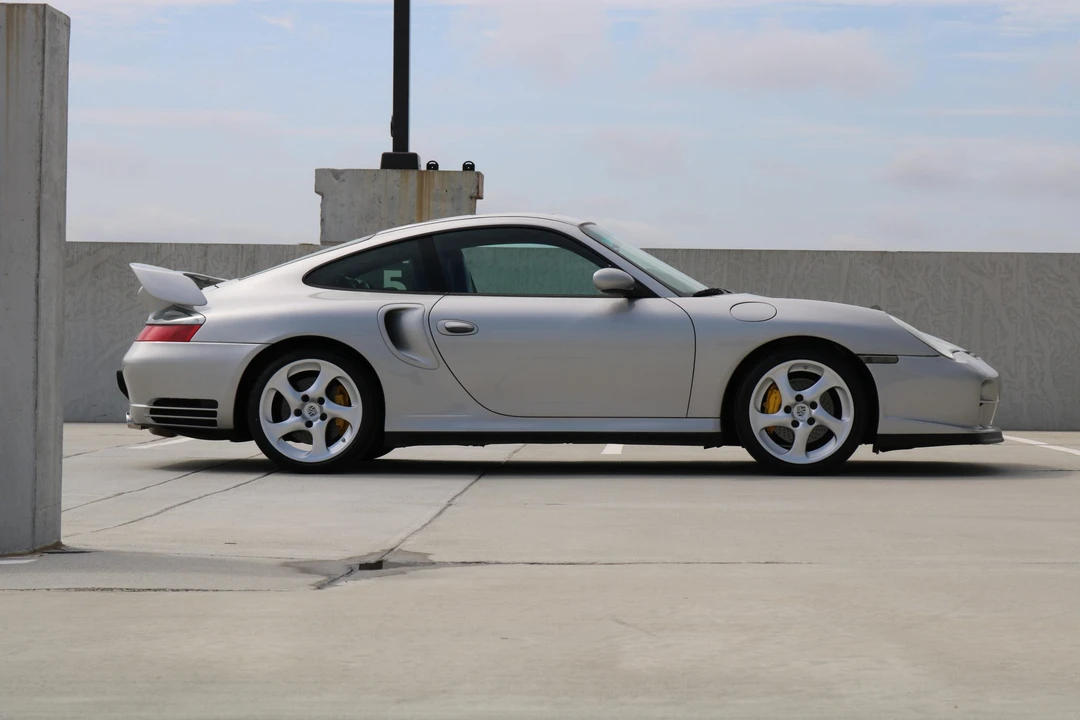 2002 Porsche 996 Turbo - Image 9 of 31