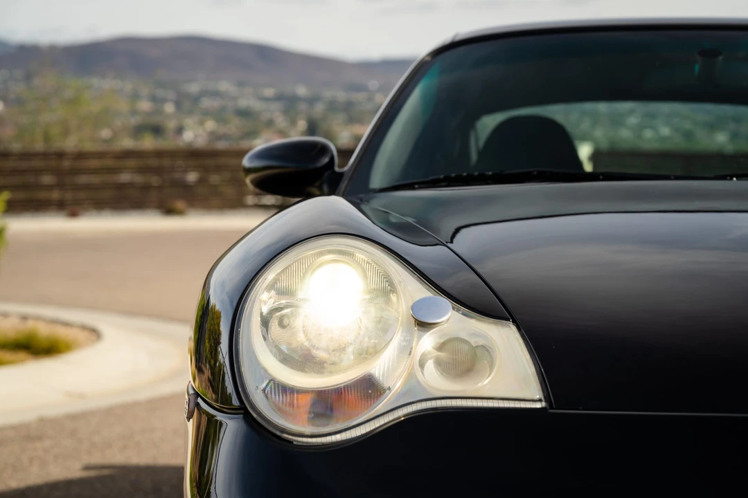 2002 Porsche 996 Turbo - Image 24 of 31
