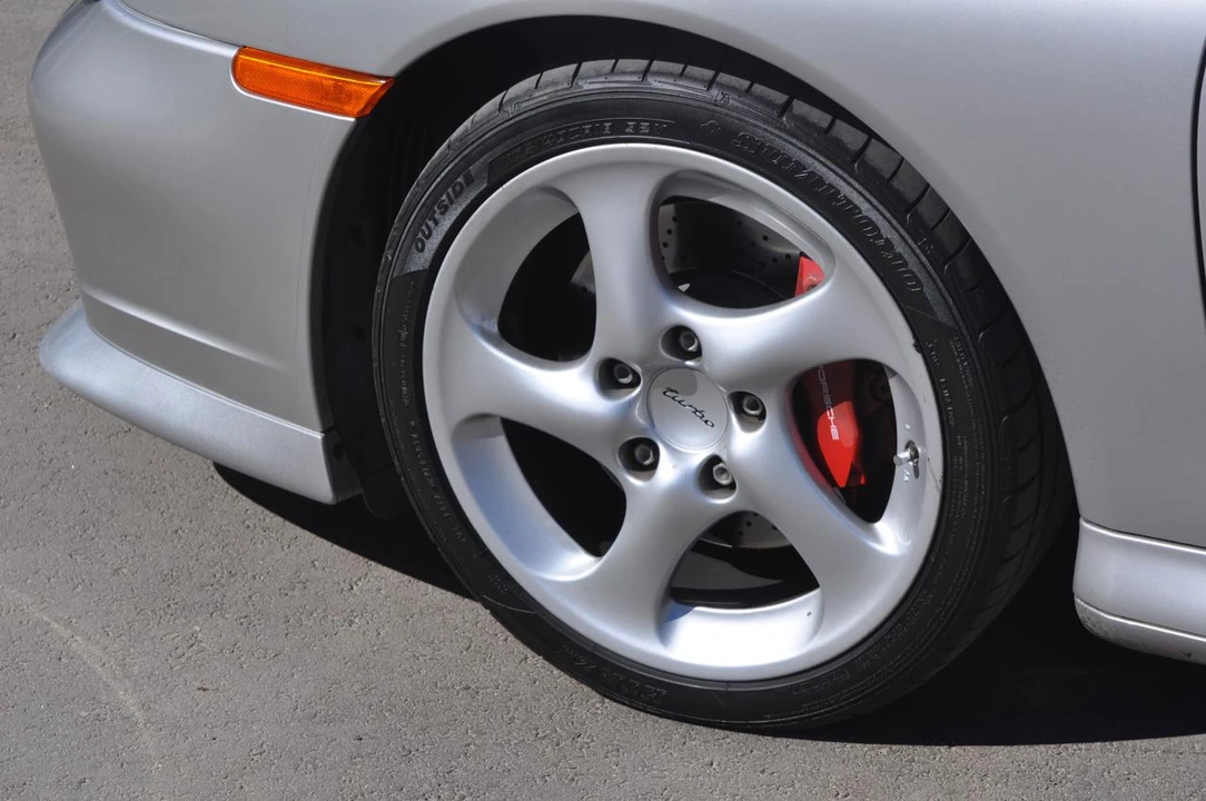 2002 Porsche 996 Turbo - Image 28 of 31