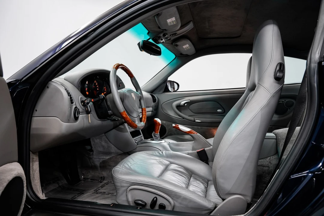 2002 Porsche 996 Turbo - Image 18 of 31