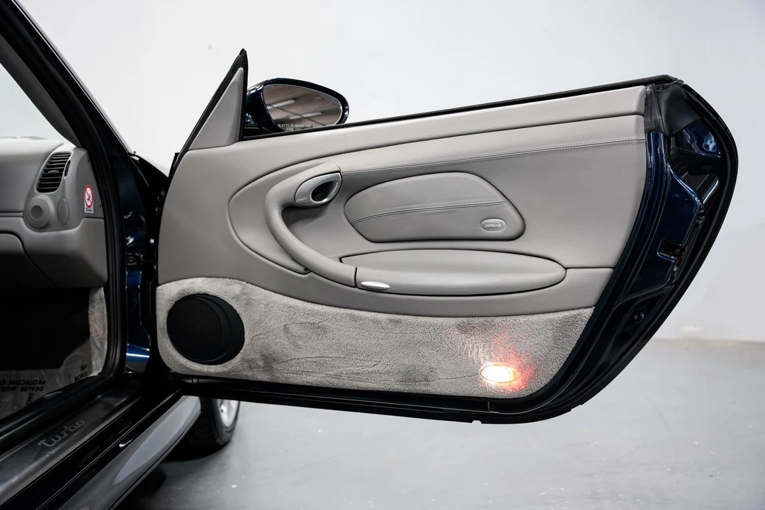 2002 Porsche 996 Turbo - Image 25 of 31