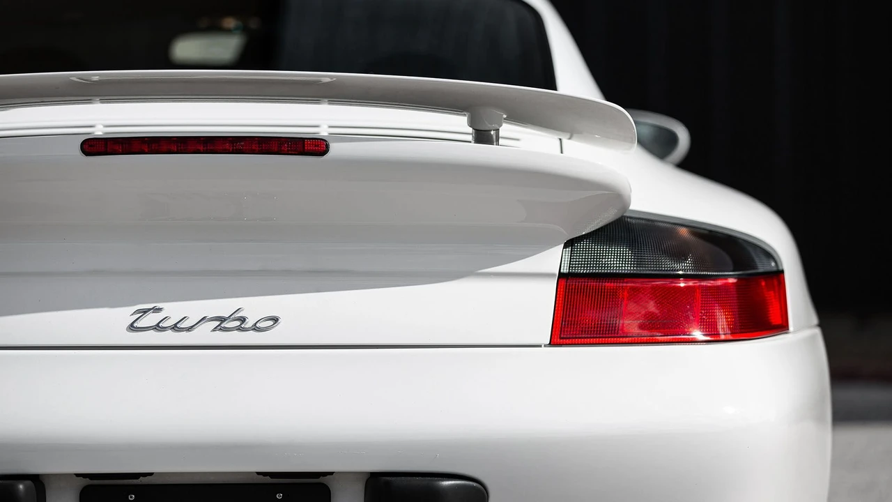 2002 Porsche 996 Turbo - Image 12 of 31