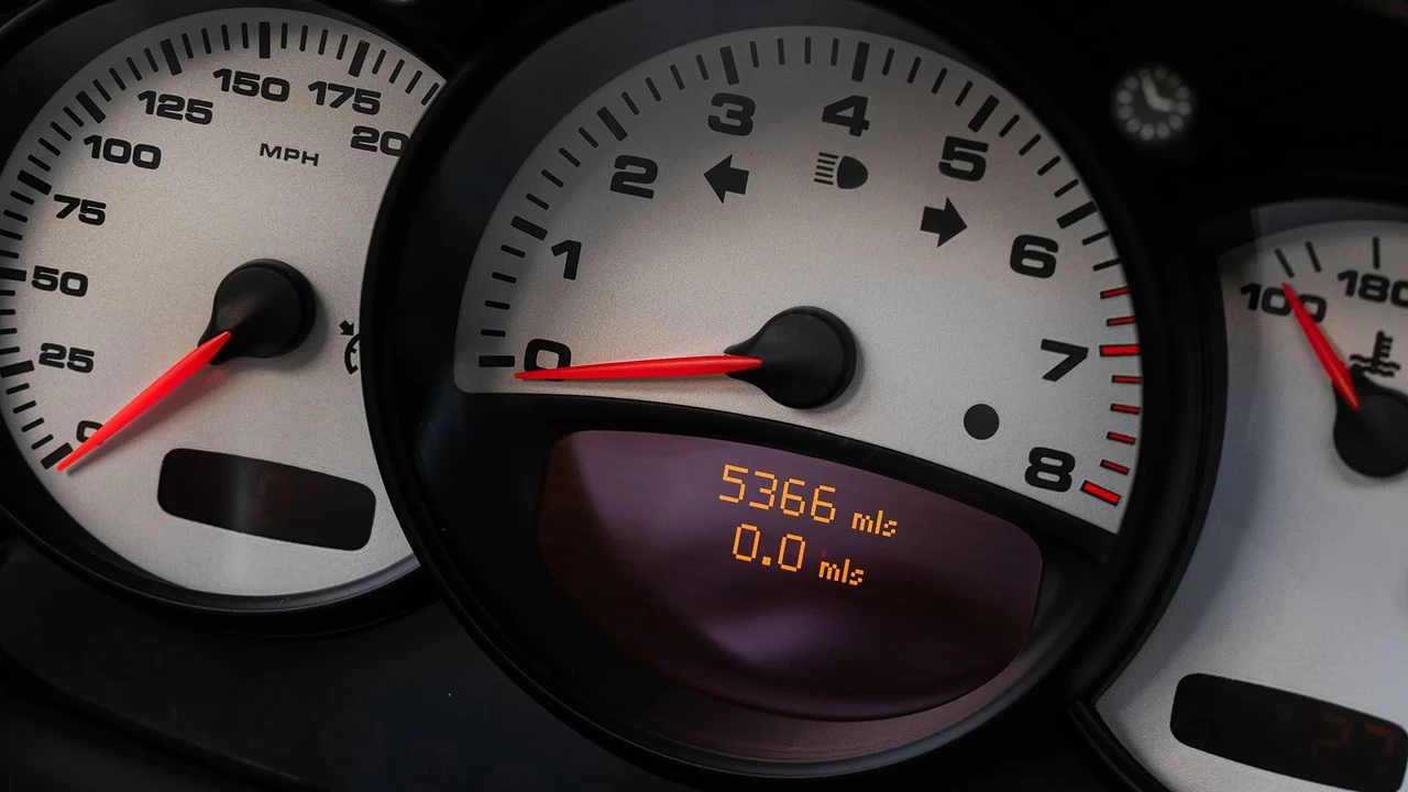 2002 Porsche 996 Turbo - Image 23 of 31