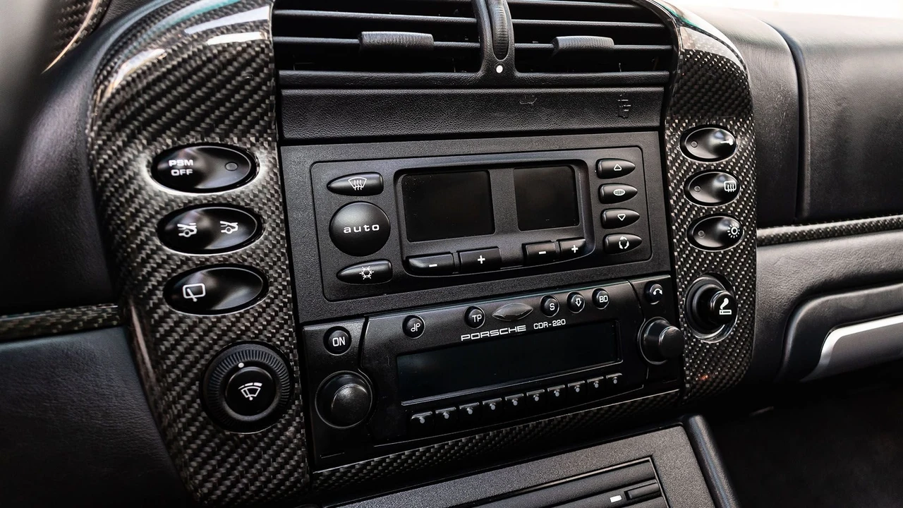 2002 Porsche 996 Turbo - Image 25 of 31