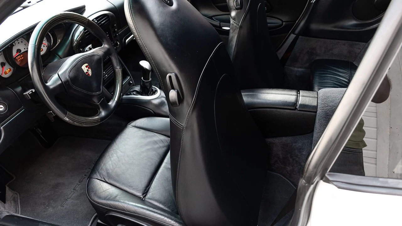 2002 Porsche 996 Turbo - Image 26 of 31