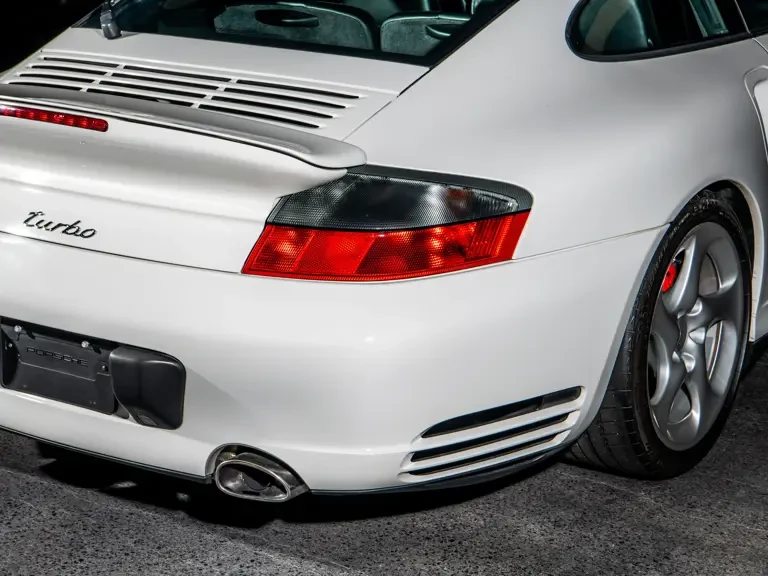 2002 Porsche 996 Turbo - Image 24 of 31