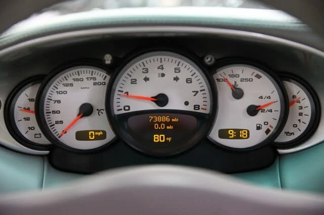 2002 Porsche 996 Carrera - Image 27 of 31
