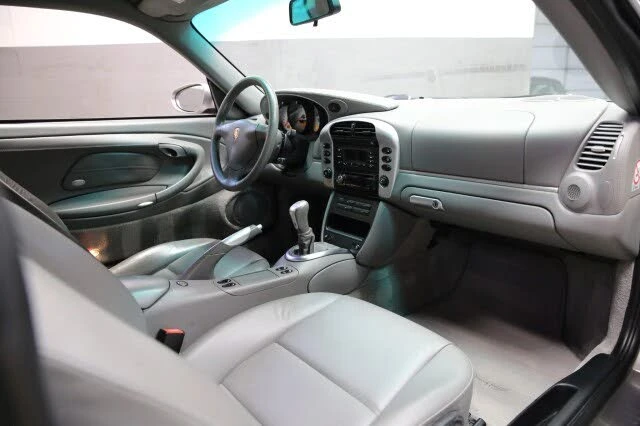 2002 Porsche 996 Carrera - Image 29 of 31