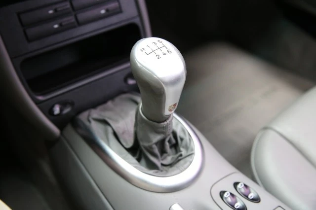 2002 Porsche 996 Carrera - Image 18 of 24