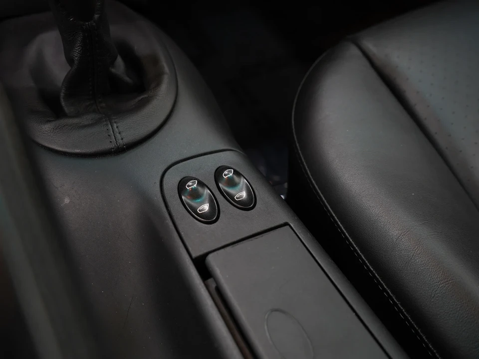 2002 Porsche 996 Carrera - Image 20 of 25