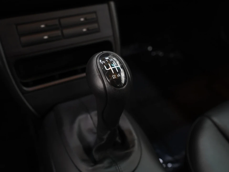 2002 Porsche 996 Carrera - Image 19 of 25