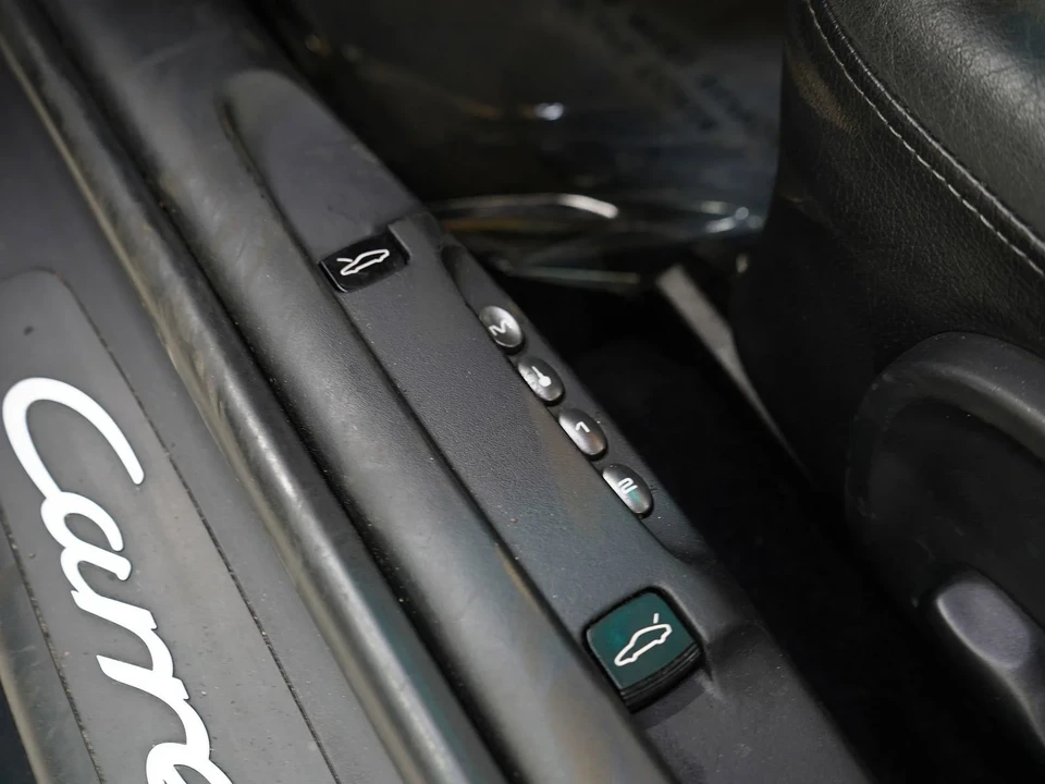 2002 Porsche 996 Carrera - Image 16 of 25
