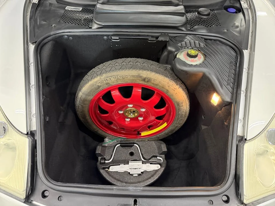 2002 Porsche 996 Carrera - Image 19 of 24