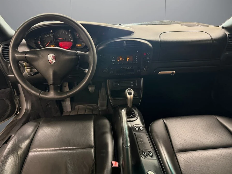 2002 Porsche 996 Carrera - Image 11 of 24