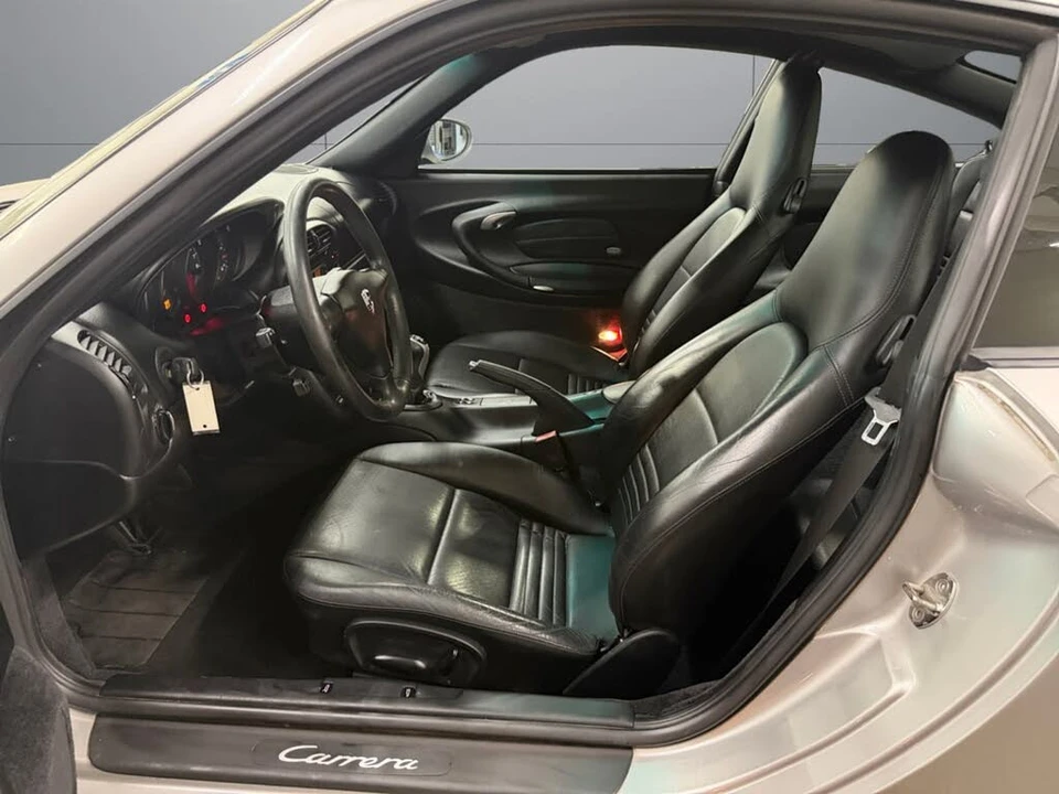 2002 Porsche 996 Carrera - Image 9 of 24
