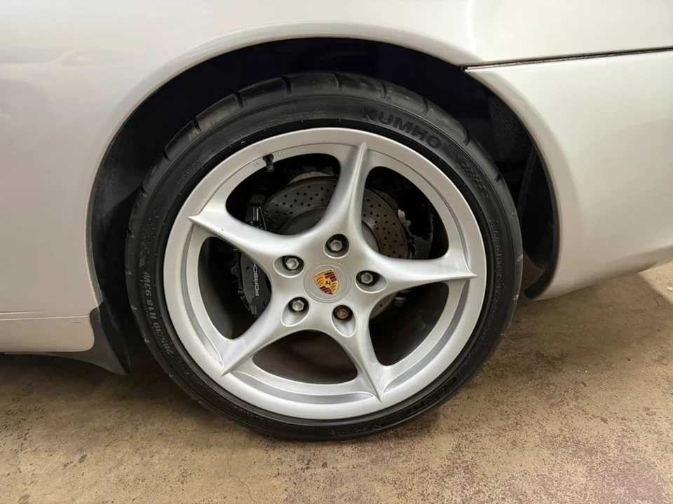 2002 Porsche 911 - Image 21 of 24