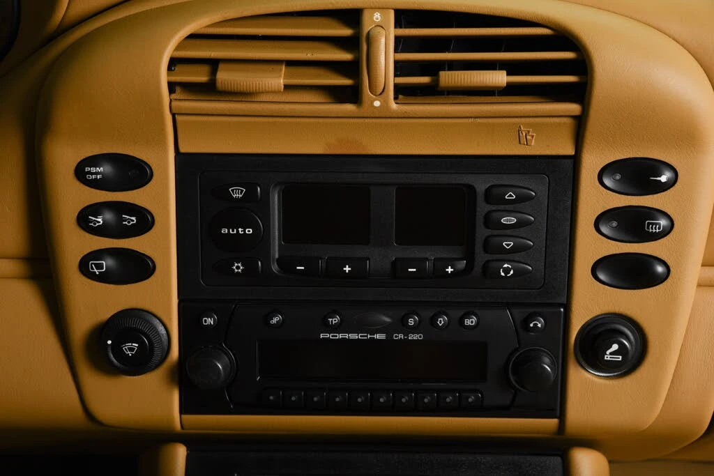 2002 Porsche 996 Carrera - Image 24 of 31