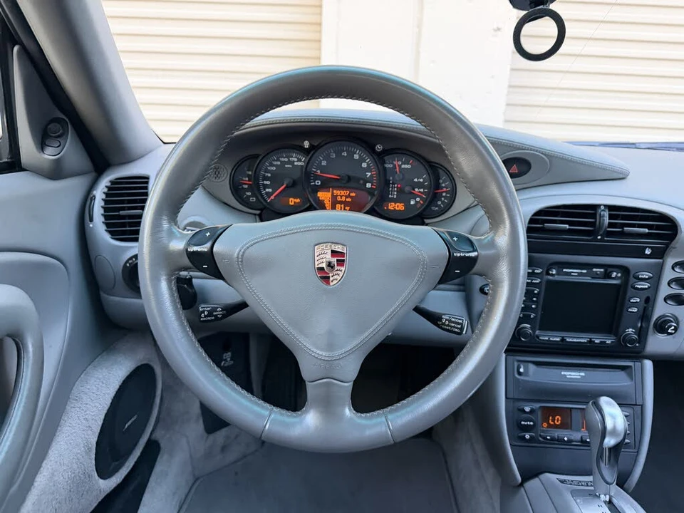 2002 Porsche 996 Carrera - Image 12 of 17