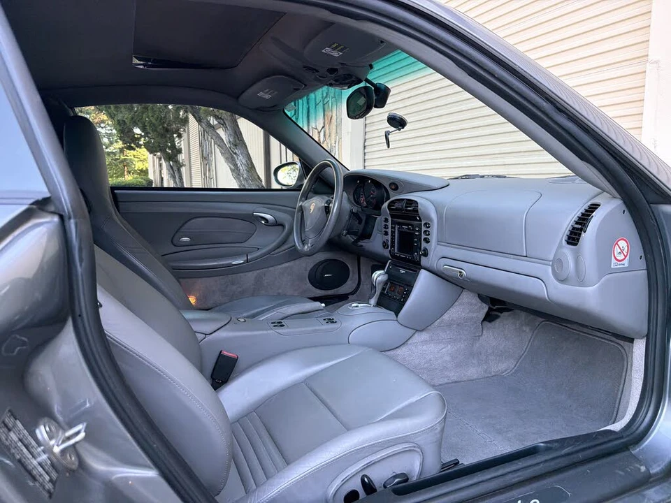 2002 Porsche 996 Carrera - Image 10 of 17