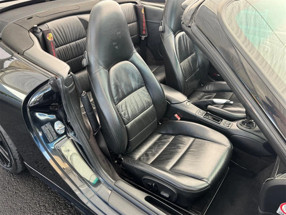 2002 Porsche 996 Carrera - Image 25 of 31