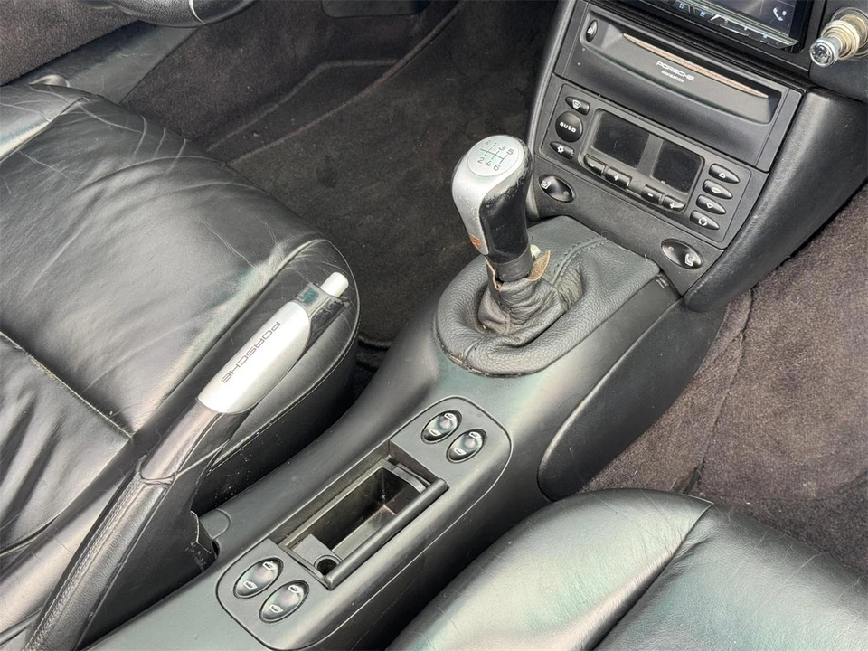 2002 Porsche 996 Carrera - Image 16 of 31