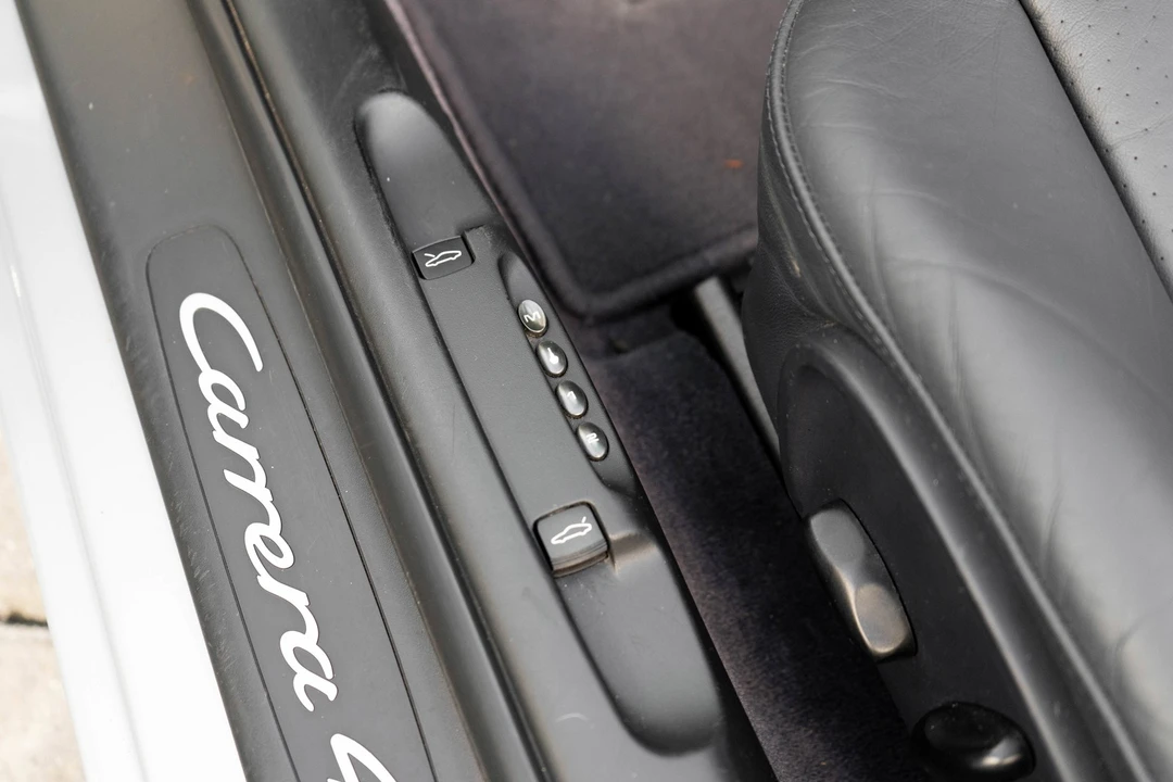 2002 Porsche 996 Carrera - Image 17 of 21