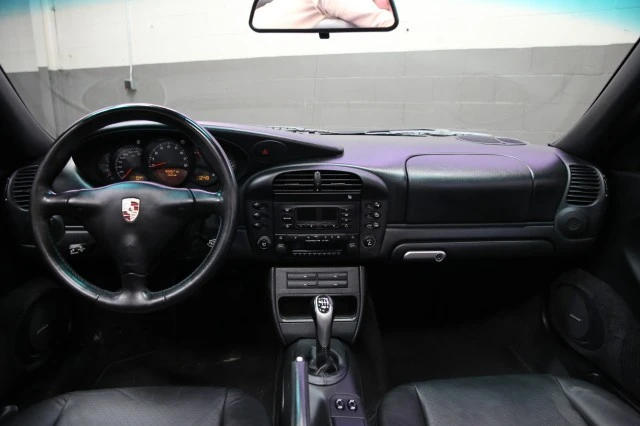 2002 Porsche 996 Carrera - Image 10 of 24