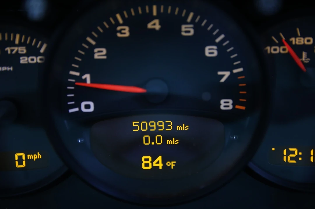 2002 Porsche 996 Carrera - Image 8 of 31