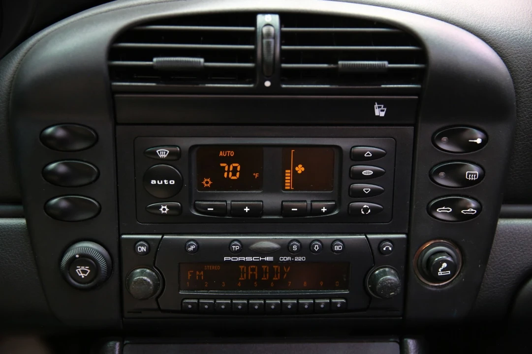 2002 Porsche 996 Carrera - Image 20 of 31