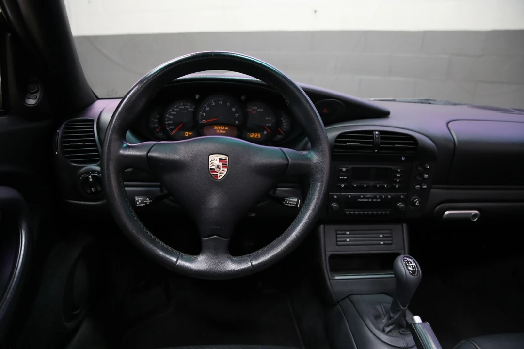 2002 Porsche 996 Carrera - Image 28 of 31