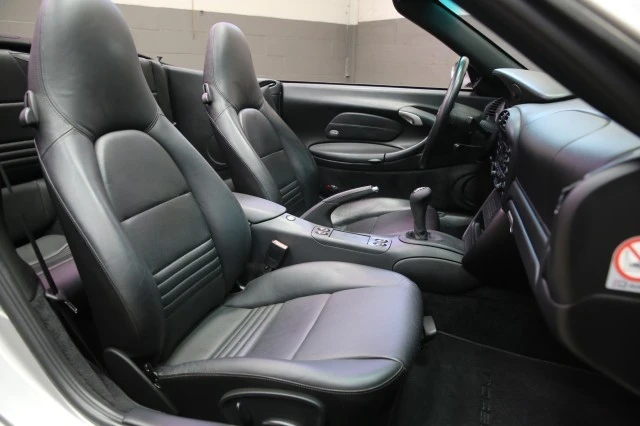 2002 Porsche 996 Carrera - Image 13 of 24