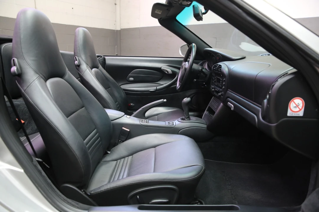 2002 Porsche 996 Carrera - Image 29 of 31