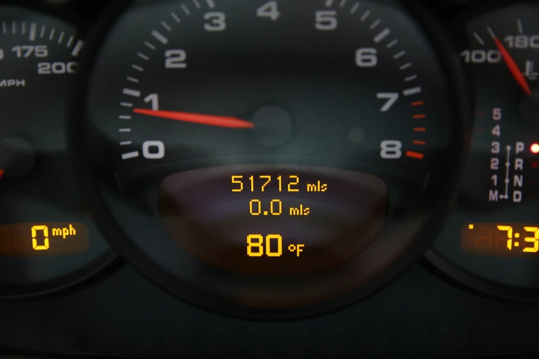 2002 Porsche 996 Carrera - Image 9 of 31