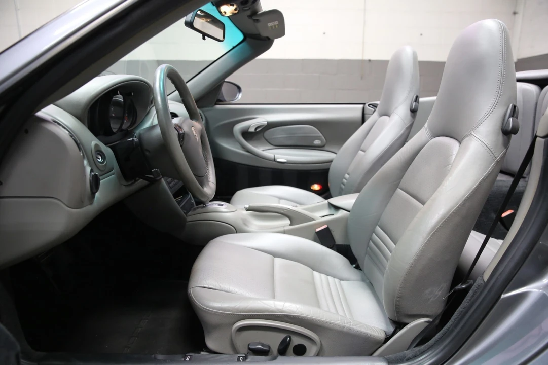 2002 Porsche 996 Carrera - Image 28 of 31