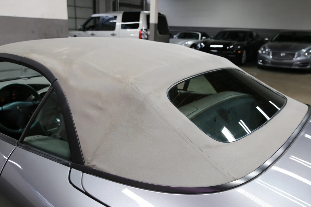 2002 Porsche 996 Carrera - Image 25 of 31