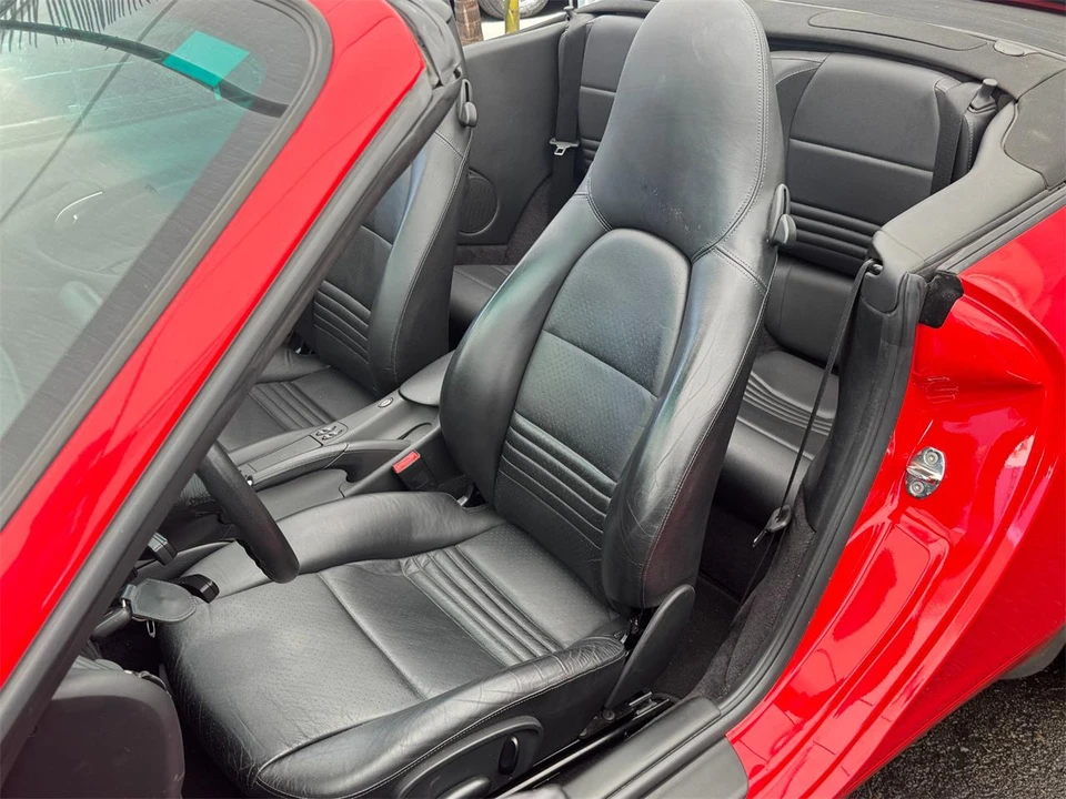 2002 Porsche 996 Carrera - Image 28 of 31