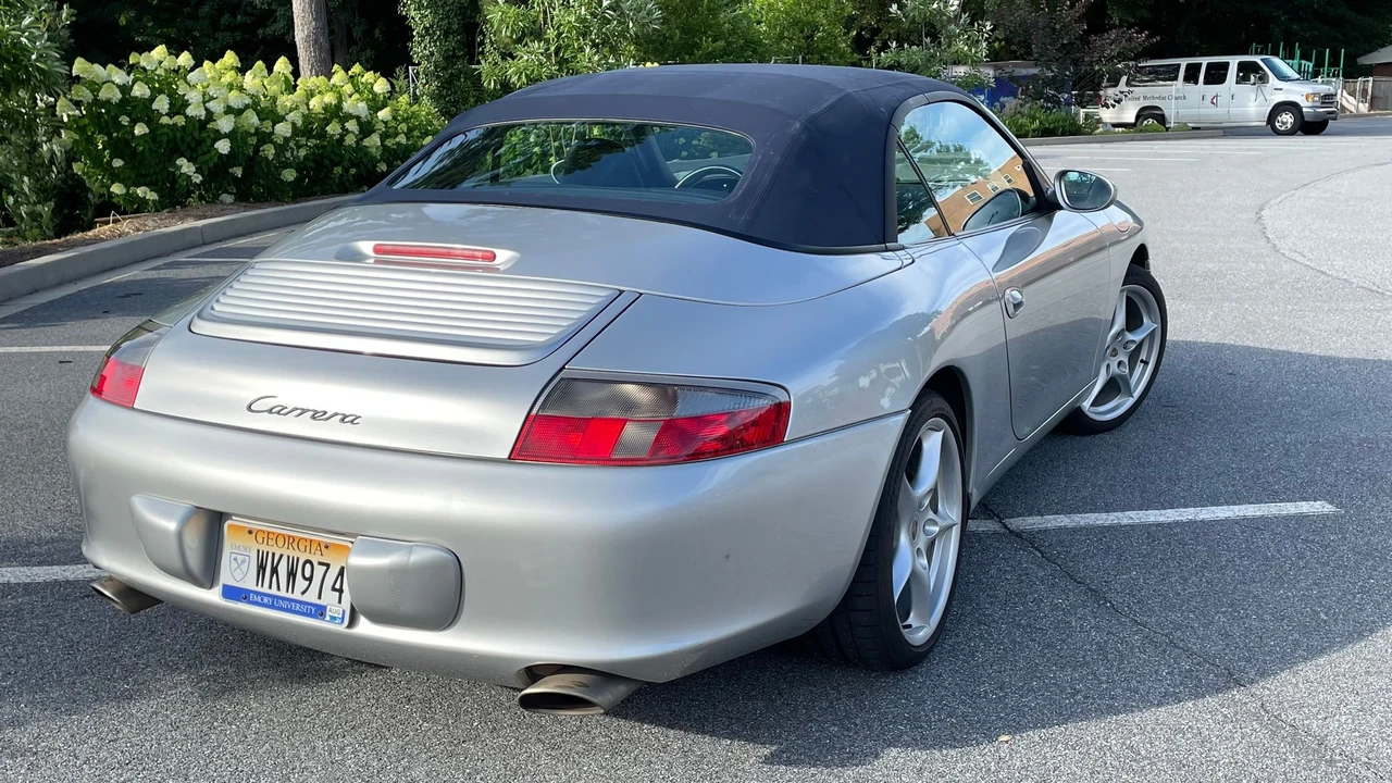 2002 Porsche 996 Carrera - Image 9 of 31