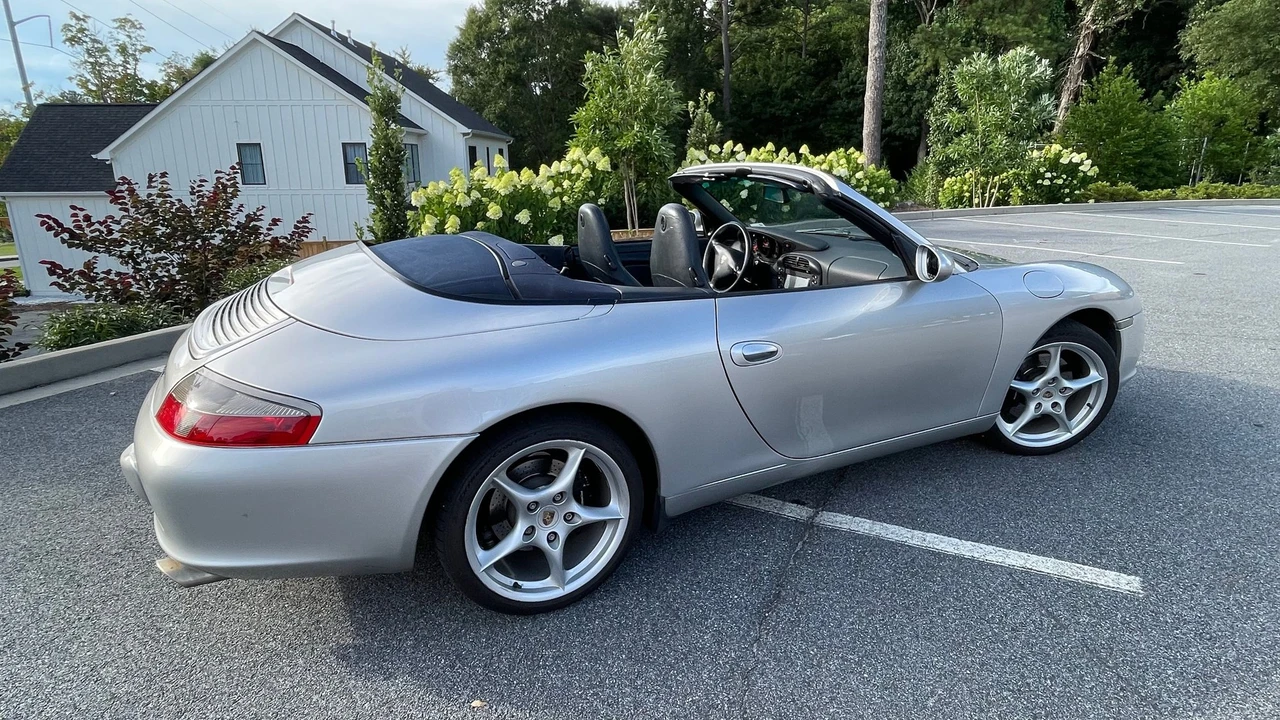 2002 Porsche 996 Carrera - Image 11 of 31